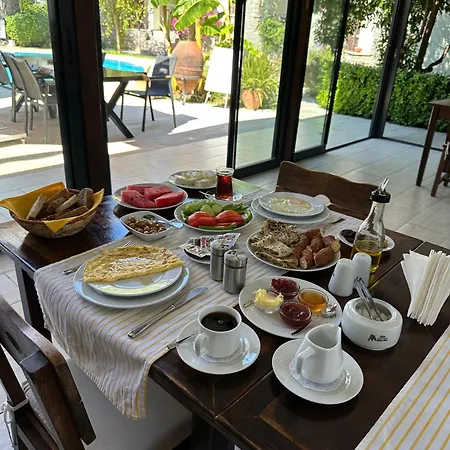 Апарт-отель Olive Garden 3*