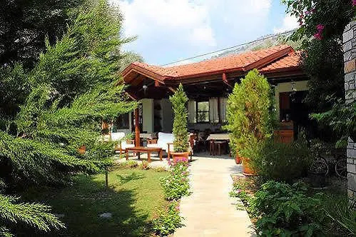 Ξενοδοχείο με διαμερίσματα Olive Garden 3*